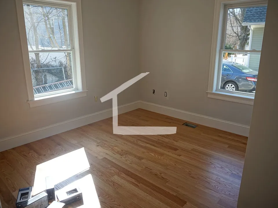 14 Bothwell Rd #1