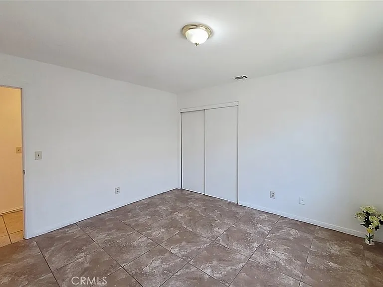 747 W Nevada St — Photo 12