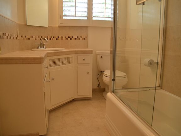 4th image of 8676 Chalmers Dr APT 3