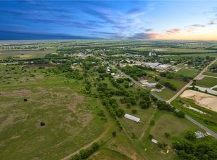 W Elm St, Abbott, TX 76621