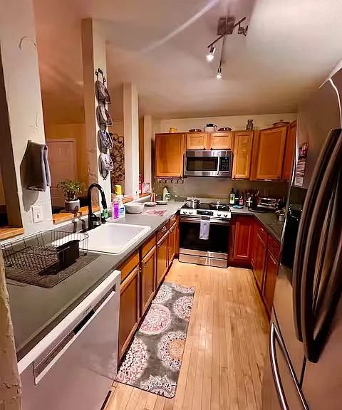 502 Hawthorn St — Photo 3