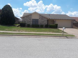 6640 Redbud Dr, Watauga, TX 76148