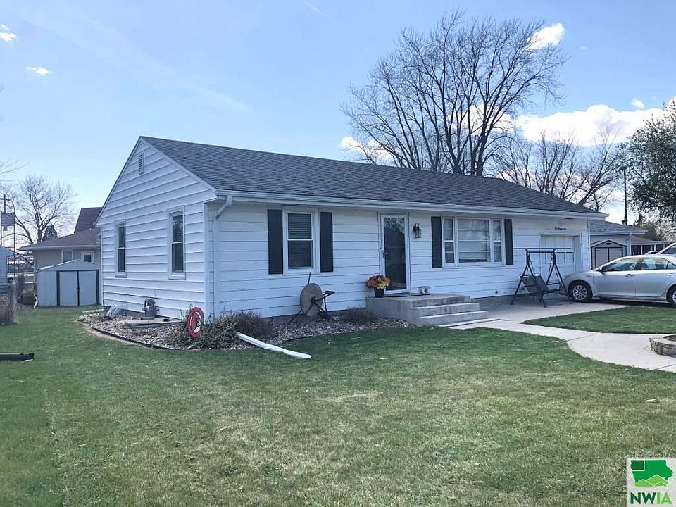 1st image of 102 Wedgewood Dr