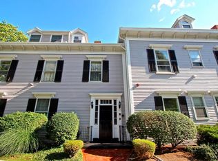 23 Old Beach Rd APT 4, Newport, RI 02840