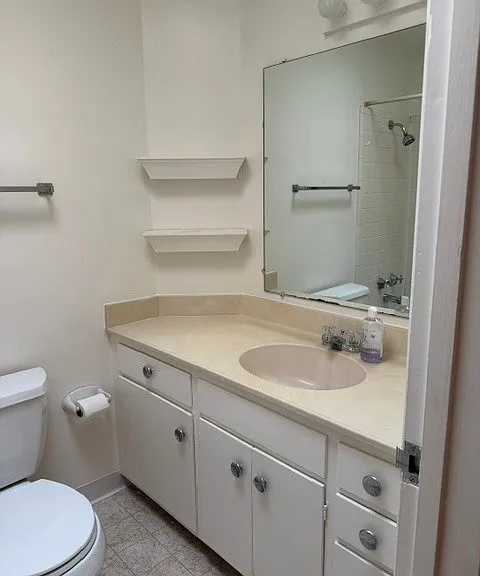 700 Walnut St #2 — Photo 8
