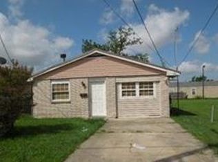 2304 Newton St, Gretna, LA 70053