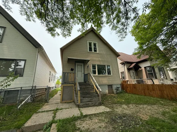 1525 S 21st St, Milwaukee, WI 53204