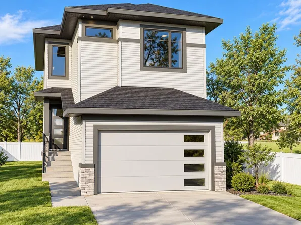 1723 46th St NW, Edmonton, AB T6L 3H7