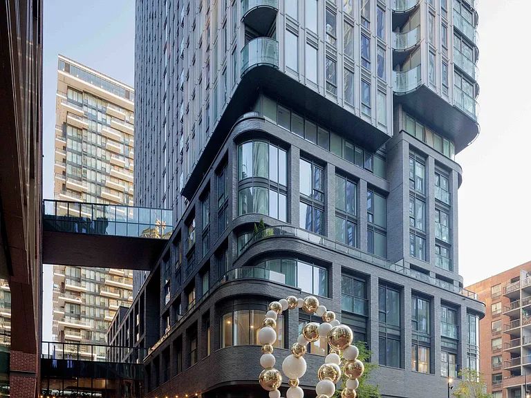 30 Mutual St — Photo 14