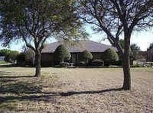 1530 W Reindeer Rd, Lancaster, TX 75146