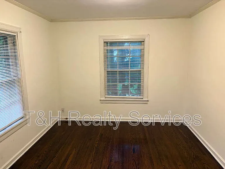 6061 N Park Ave — Photo 14