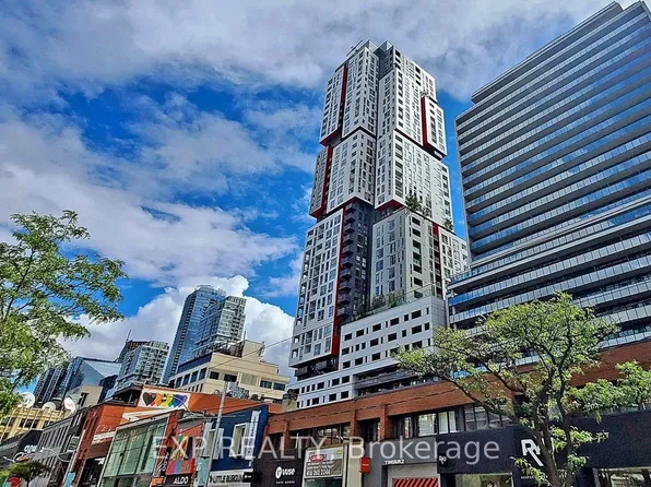 318 Richmond St W, Toronto, ON