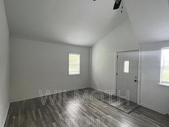 3rd image of 2367 N Oxford St