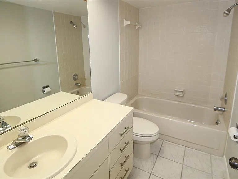 3203 Landmark Dr #2202 — Photo 12