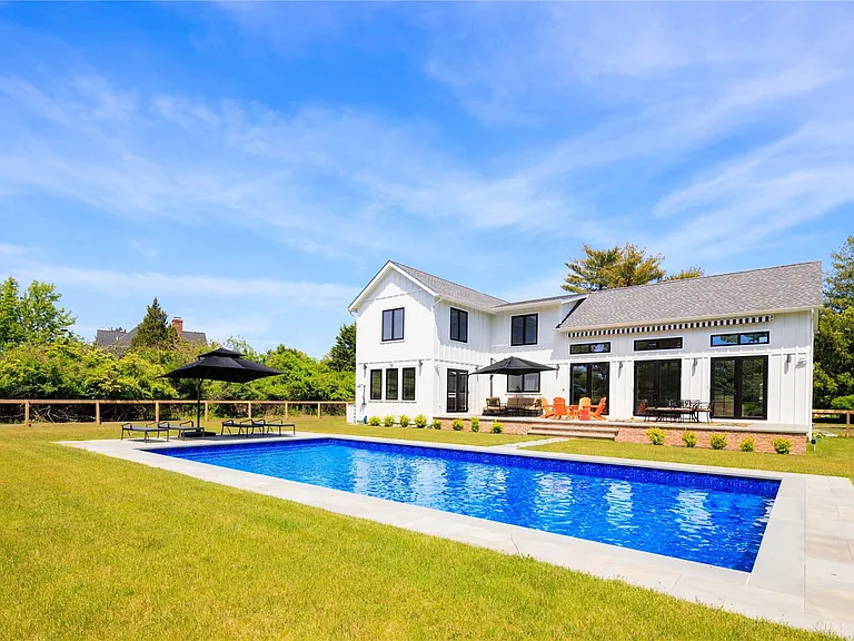505 Plum Island Ln — Photo 1