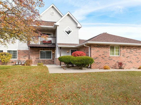 170 West Aspen COURT #3, Oak Creek, WI 53154