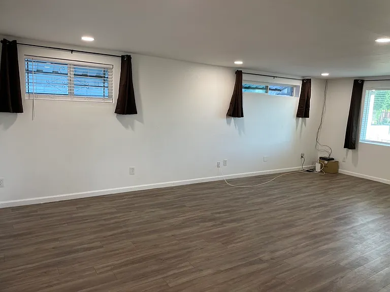 618 E Clarendon Ave #B — Photo 5