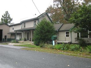 8461 Allemaengel Rd, New Tripoli, PA 18066