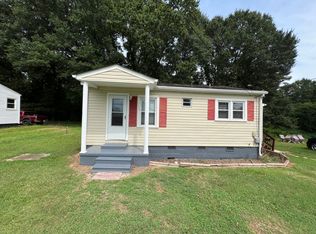 710 S Chestnut St, Dallas, NC 28034