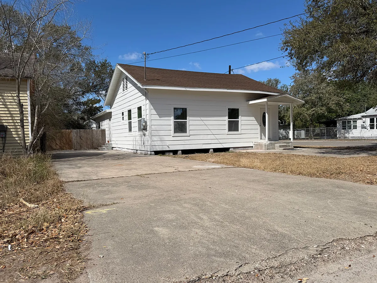Building Photo - 709 N Jefferson St