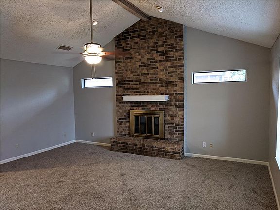 3rd image of 7902 Bonnie Cir