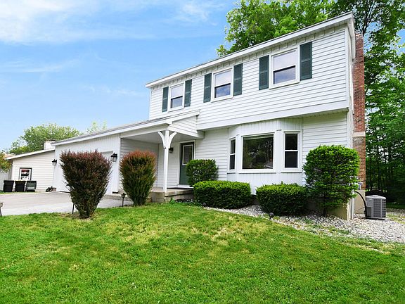 3rd image of 2231 Timberwood Dr SE