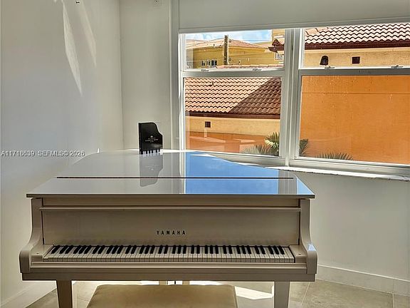 3rd image of 90 Alton Rd APT 303