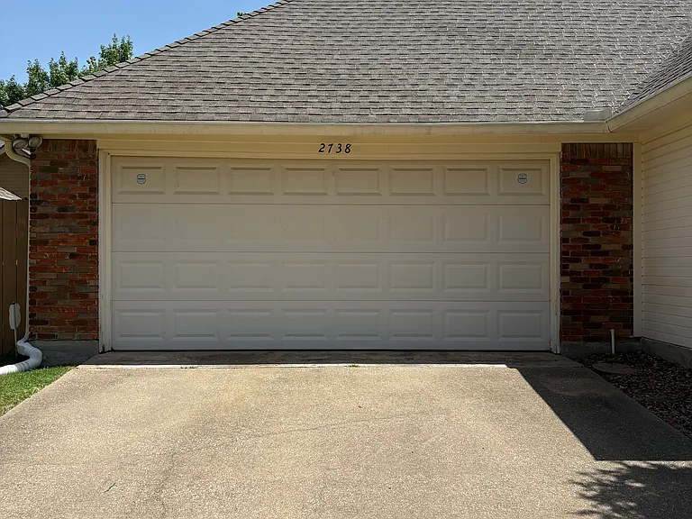 2738 Hickory Bend Dr — Photo 18