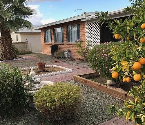 3rd image of 4251 E Catalina Ave