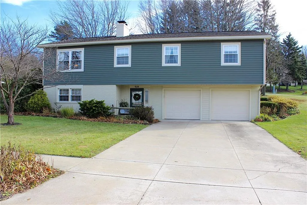 939 Ruth Ave photo 1