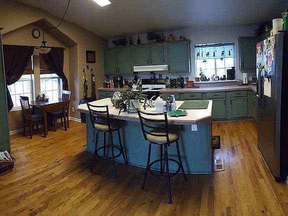 Kitchen & Breakfast Nook