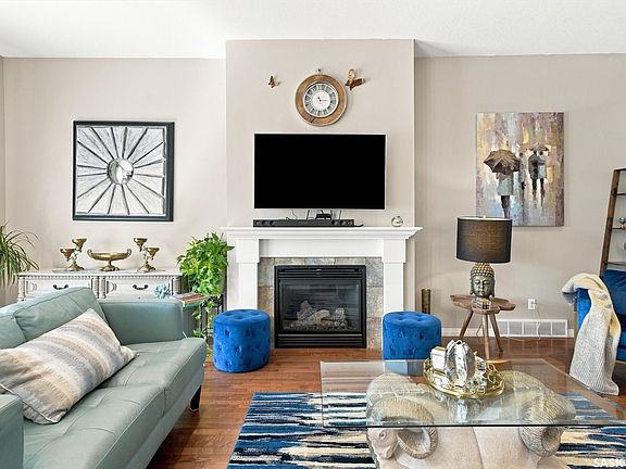 3rd image of 715 Bellmont Court