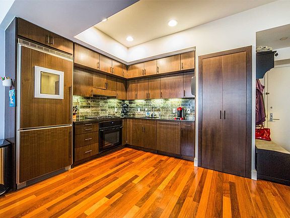 4th image of 150 Myrtle Ave 704 #704