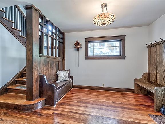 4th image of 1219 W 38th St