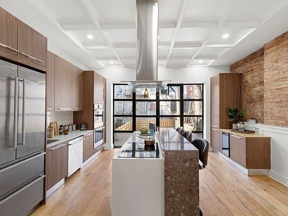 4th image of 175 Woodruff Ave #1
