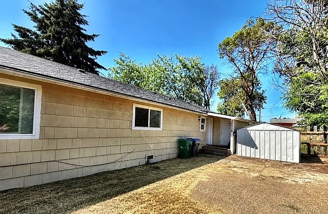 2860 Hemlock St #B — Photo 20