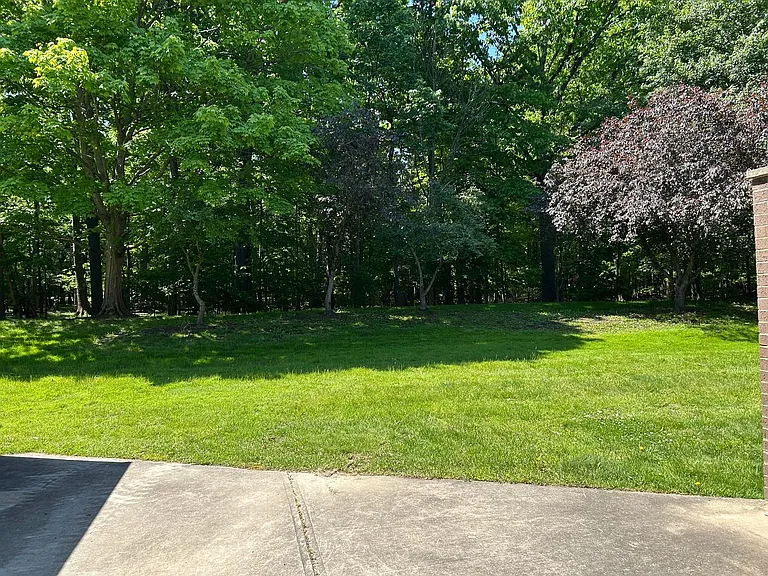 4456 Donna Dr — Photo 35
