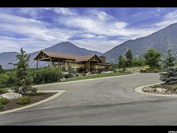 3rd image of 875 S Summit Creek Dr
