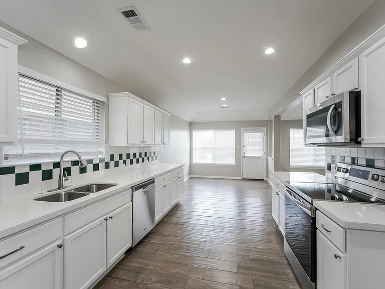 18006 Oakmoss Hill Ct — Photo 7