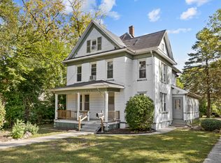 652 Hartford Ave, Aurora, IL 60506