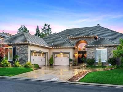 1689 E Shoal Creek Dr, Fresno, CA, 93730
