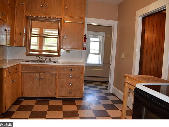 4th image of 2675 Vega Ave