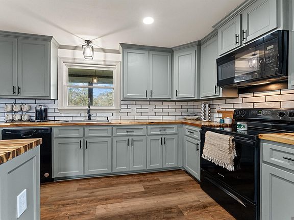 5th image of 17220 Oak Ridge Rd