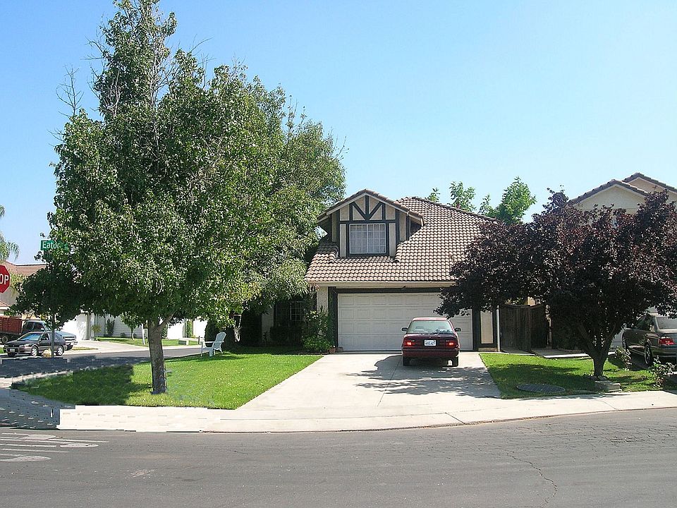 1st image of 105 Eaton Ct