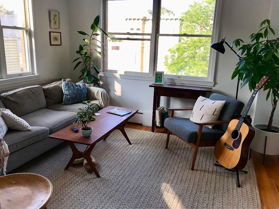 1st image of 454 Prospect Ave #3