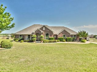 107 Antler Ridge Dr, Azle, TX 76020