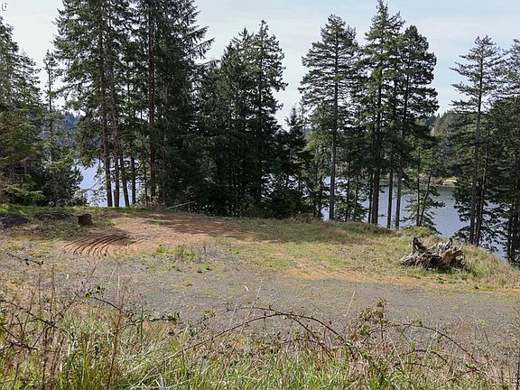 5th image of 71350 Sunny Cove Rd