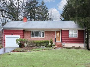 233 Townline Rd, Pearl River, NY 10965