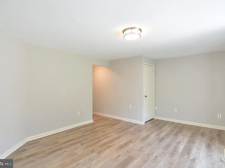 3 Birdseye Ct — Photo 23