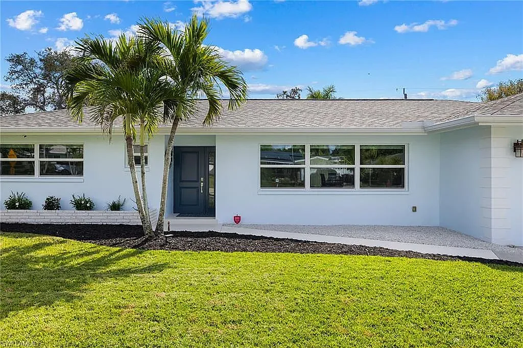 3 bed, 2.5 bath, 1994 sqft, $3,995 — Photo 2